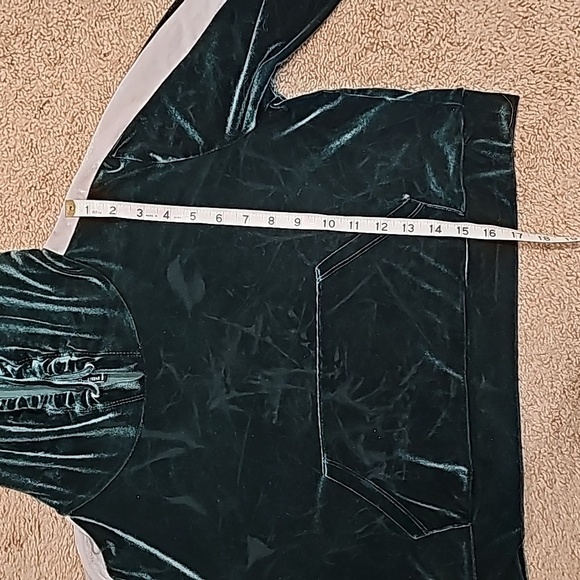 FOREVER 21 - Crop Hoodie - Picture 8 of 8